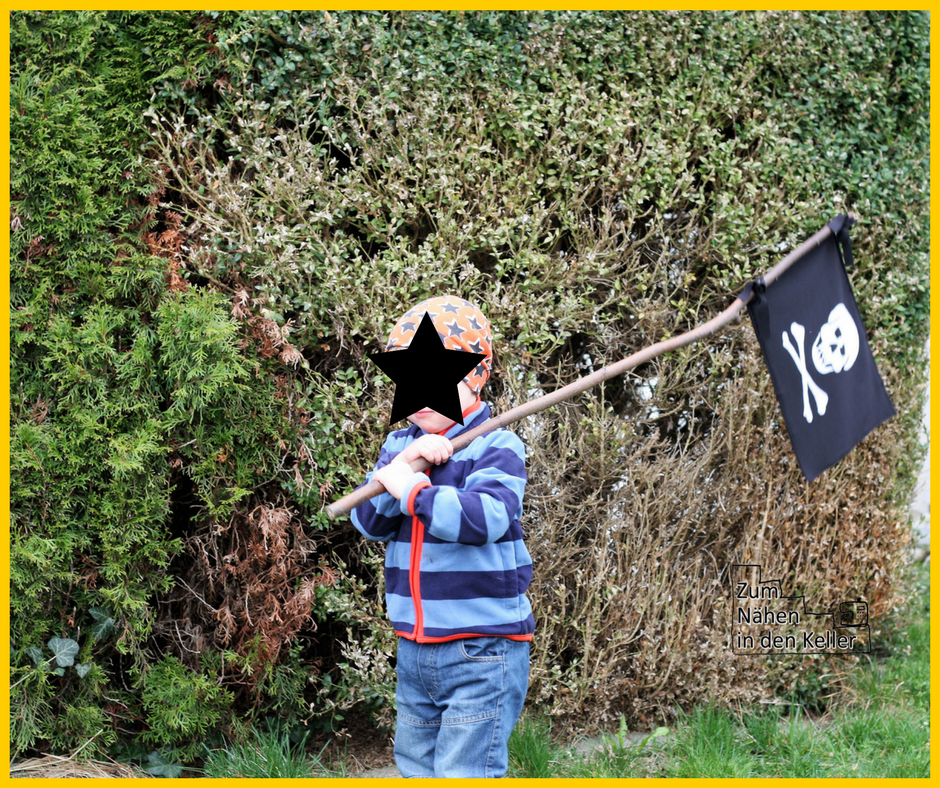 Piratenflagge Totenkopfflagge Piratenfahne Totenkopffahne Jolly Rogers Totenkopf Fahne Flagge Applikation nach der Vorlage von Herzensbunt Design. Zum Nähen in den Keller.