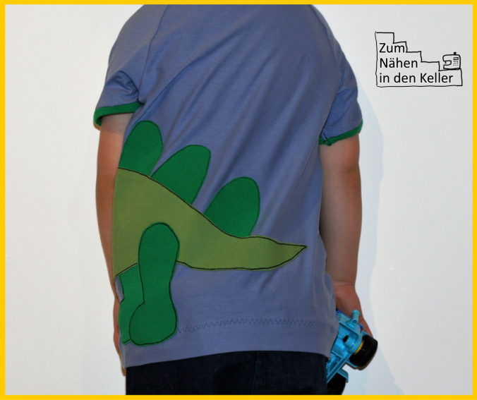 Raglanshirt T-Shirt klimperklein mit Applikation Dinosaurier Langhals Diplodocus Kleine Fadenprinzessin Dino Zum Nähen in den Keller | application sew shirt dinosaur